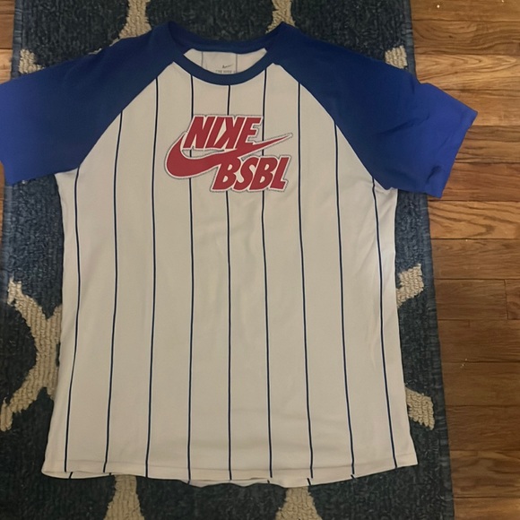 Nike bsbl tee in good condition, no stains, size is XL in kids. - Picture 1 of 2